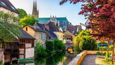 Chartres-Shutterstock-v3.jpg Chartres-Shutterstock-v3.jpg